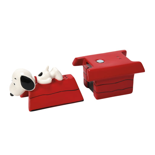 Snoopy Sculpted Salt & Pepper Shakers
