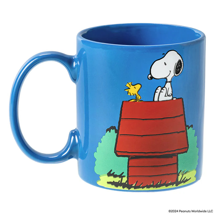 Blue mug with Snoopy and Woodstock design on a white background