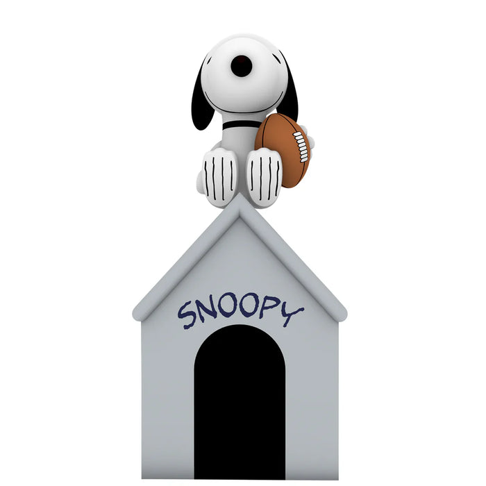 Peanuts Snoopy Dallas Cowboys Inflatable Doghouse