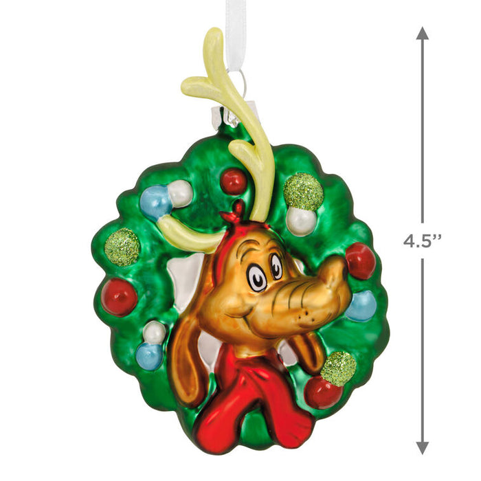Christmas ornament with a cartoon character inside a wreath, featuring dimensions on a white background.