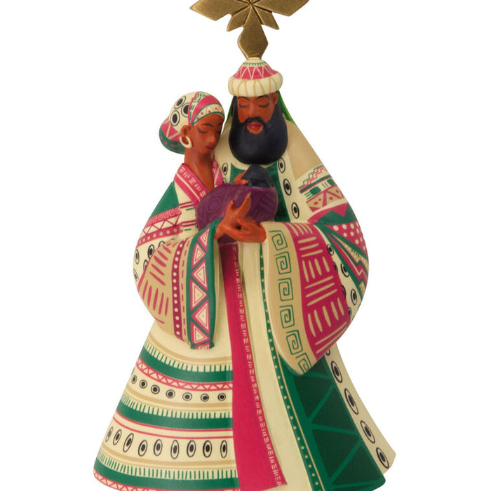 Mahogany-Nativity-Christmas-Ornament_1HAJ2319_06