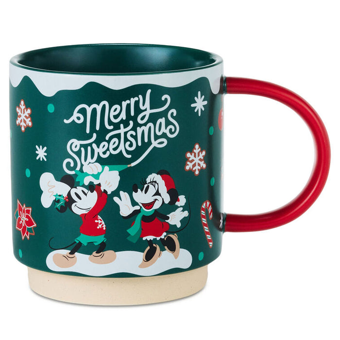 Mickey-Minnie-Decorating-Cookies-Green-and-Red-Mug_1XKT9041_01