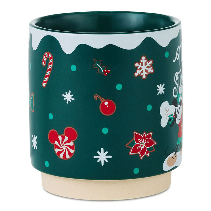 Mickey-Minnie-Decorating-Cookies-Green-and-Red-Mug_1XKT9041_04