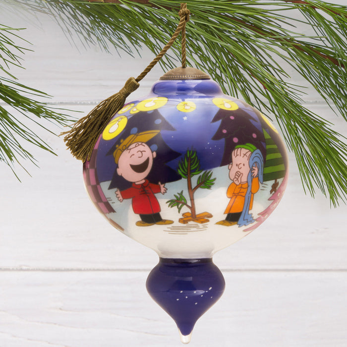 Ne'Qwa Art® Peanuts® A Charlie Brown Christmas Hand-Painted Glass Hallmark Ornament