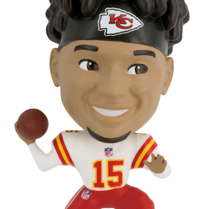 Patrick-Mahomes-Bobblehead-Christmas-Ornament_1OSL2729_06