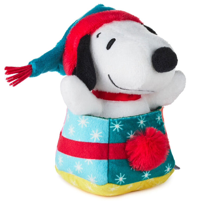 Plush-Snoopy-in-Gift-PullString-Toy_1XKT9031_01
