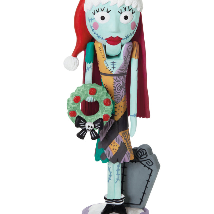 Character figurine with a wreath on a white background