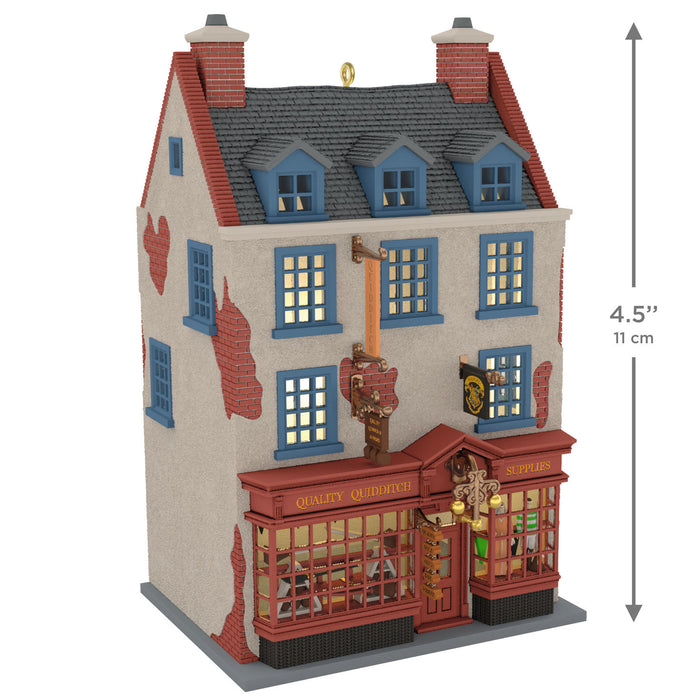 Model of a quaint pub with detailed architecture and a size indicator.