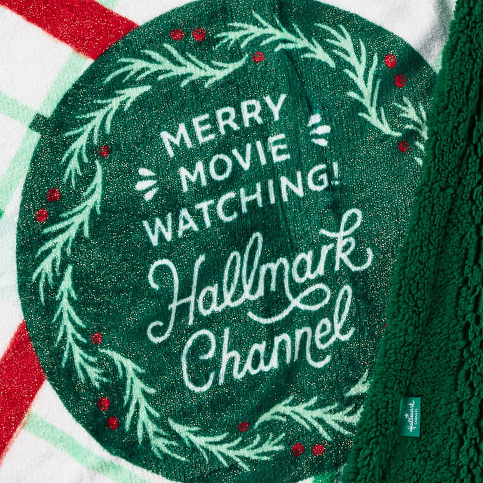 Red-and-Green-Plaid-Hallmark-Channel-Plush-Blanket_1XKT9091_03