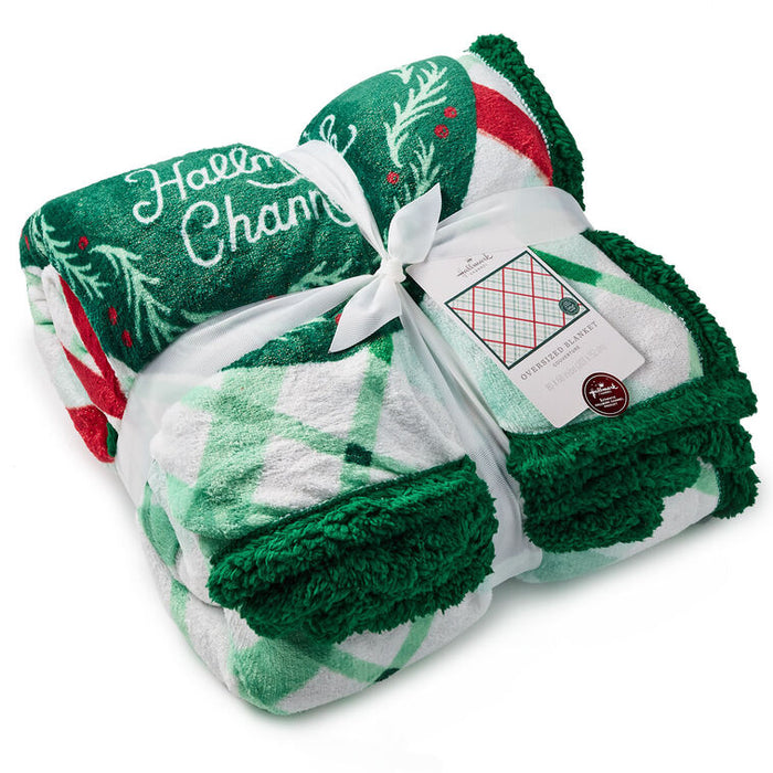 Red-and-Green-Plaid-Hallmark-Channel-Plush-Blanket_1XKT9091_05