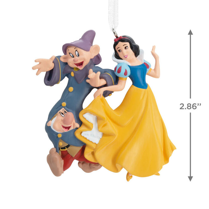 Decorative ornament featuring Snow White and Dopey with a measurement label on a white background